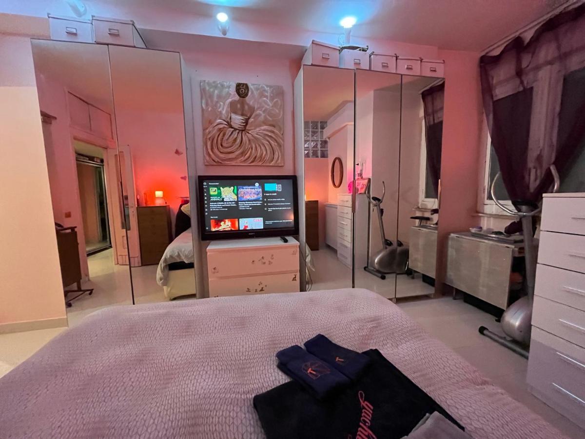 Affitto Due Camere, Due Bagni In Villa Рим Екстериор снимка